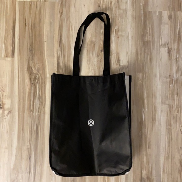 ❤️ Large New Black and White Lululemon Bag NWOT - Picture 1 of 6